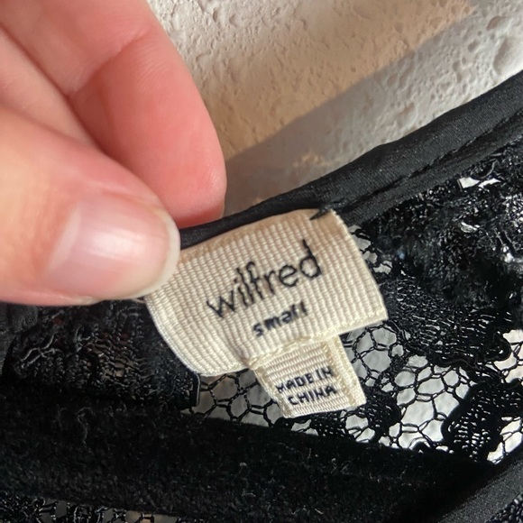 Aritzia Wilfred Size Small Black Lace Tank Top Silk Blend Sexy Sleeveless - Picture 6 of 7